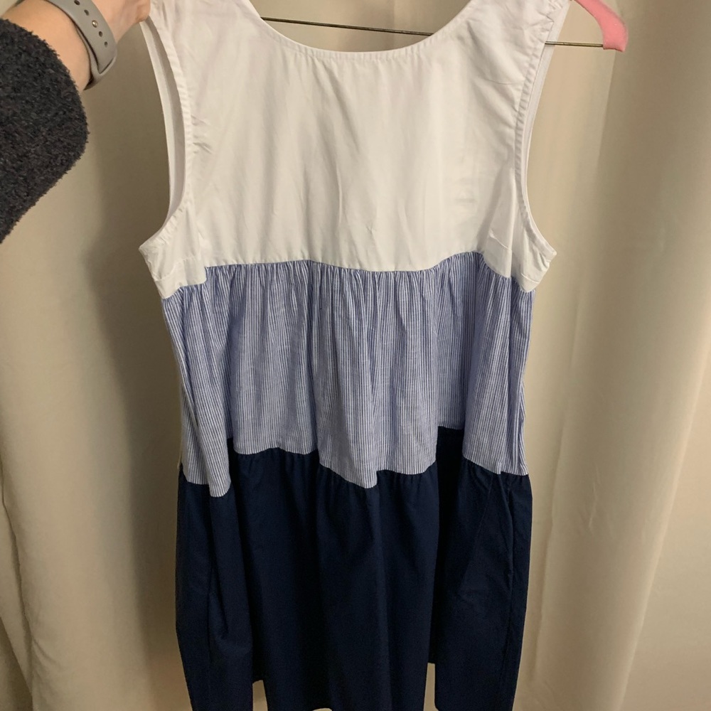 Cotton poplin midi length dress. Size medium. Color block